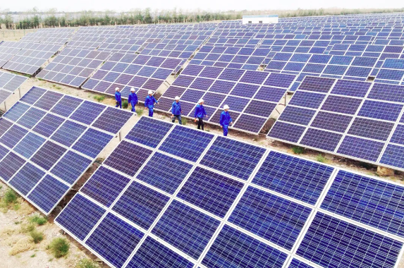 光輝歲月丨十年持續超發(fā)，去甘肅，探尋晶澳科技供貨的這座“不老”電站！